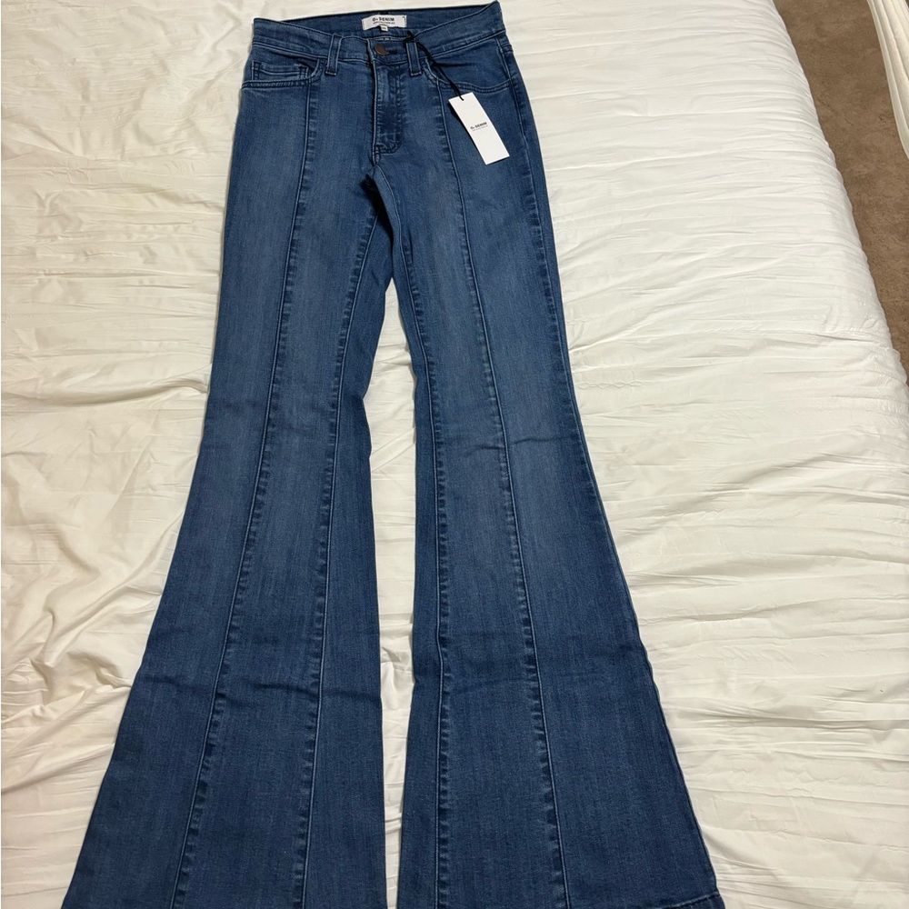 02 Denim Flare Jeans mid wash women’s size 24 NWT